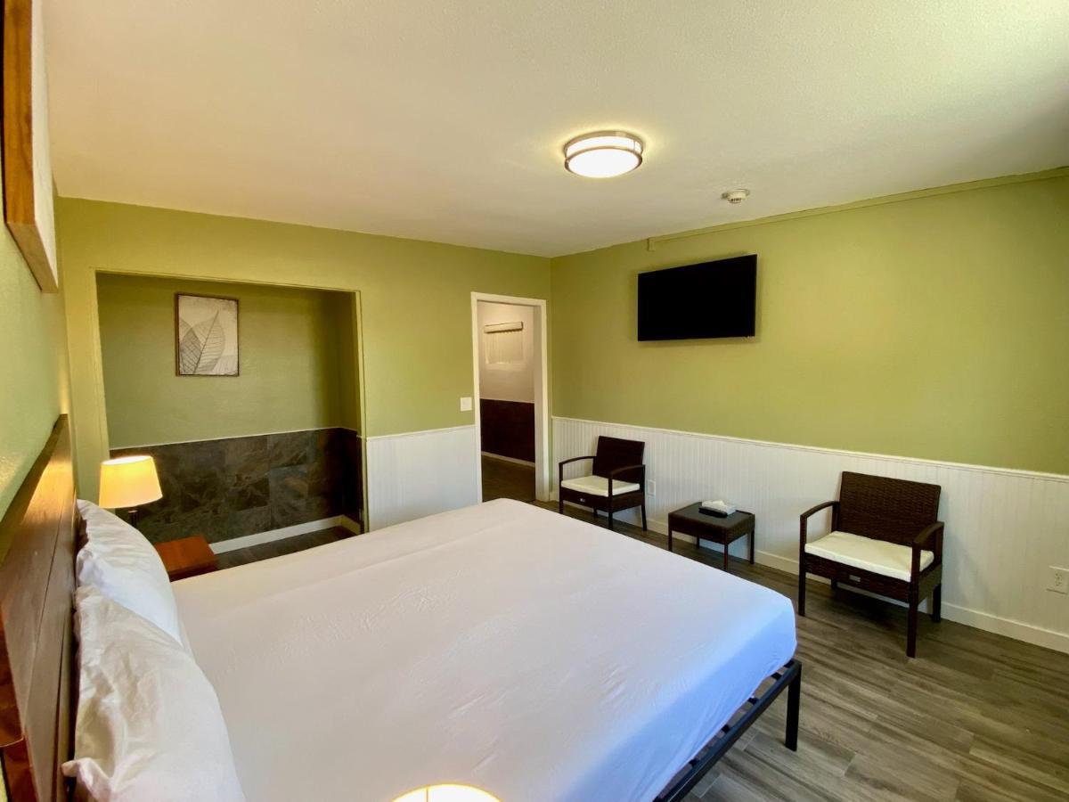 Europa Inn & Suites Desert Hot Springs Esterno foto